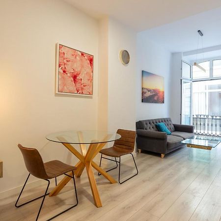 Urbe10 Plaza De La Constucion Premium Loft Apartment Malaga Bagian luar foto