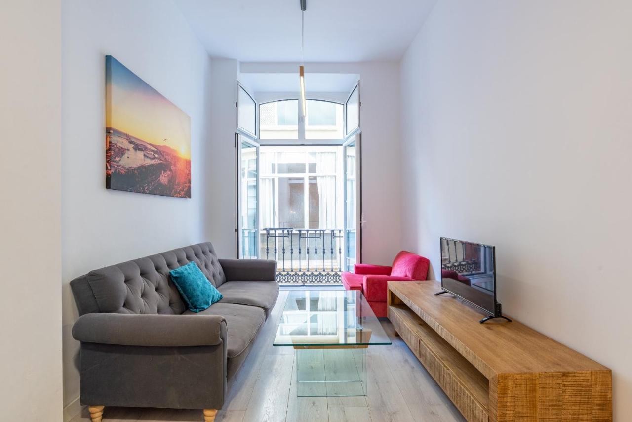Urbe10 Plaza De La Constucion Premium Loft Apartment Malaga Bagian luar foto