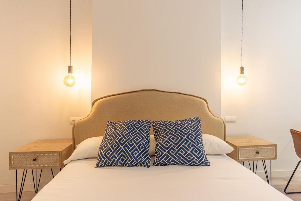 Urbe10 Plaza De La Constucion Premium Loft Apartment Malaga Bagian luar foto